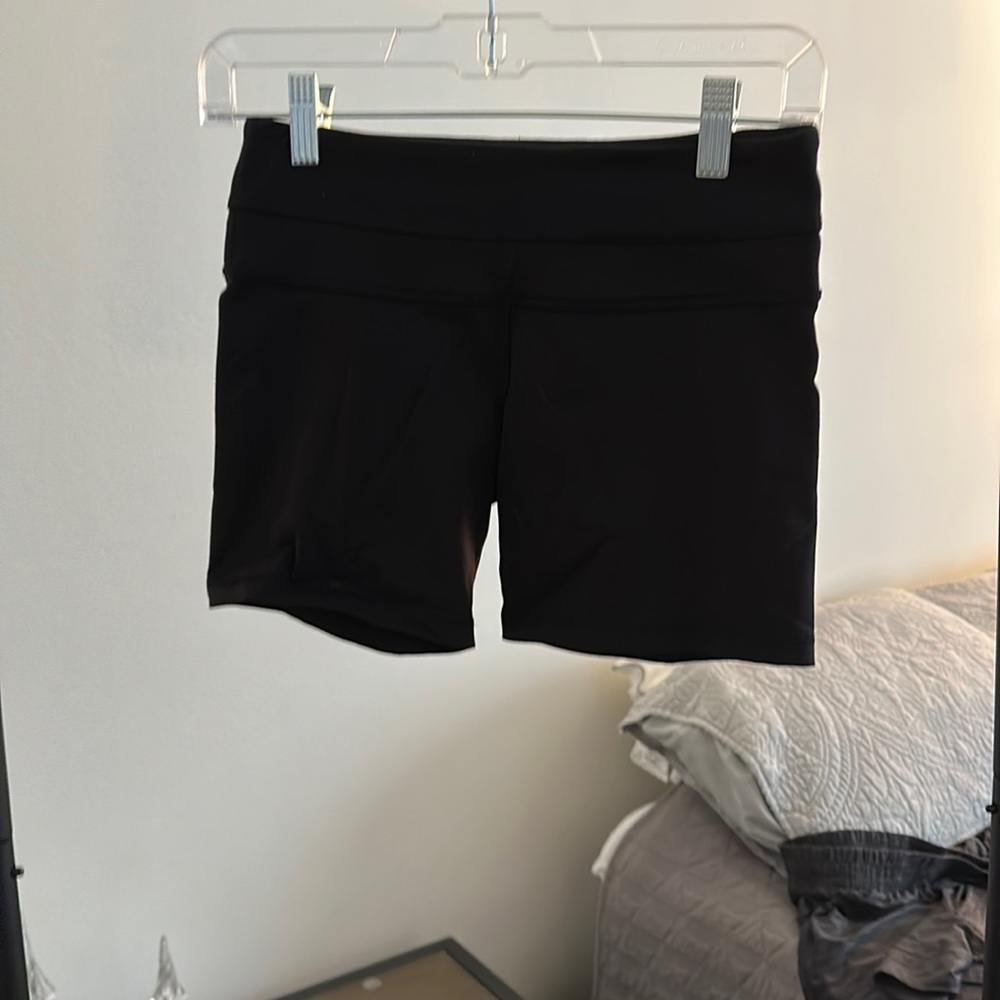 Black lululemon bike shorts